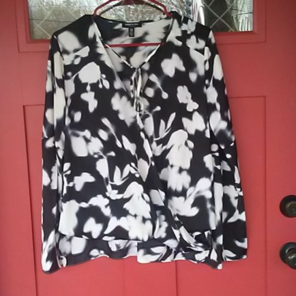 Kenneth Cole long sleeve blouse.